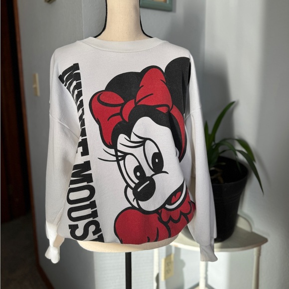 Disney Sweaters - Vintage Disney Minnie Mouse Crew Neck Sweatshirt Valentine’s Day